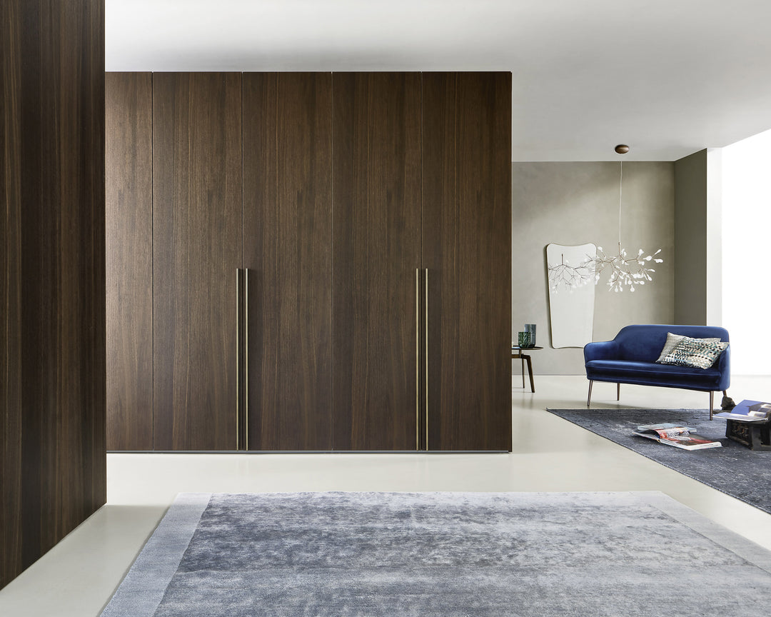 Assisa Liscia wardrobe