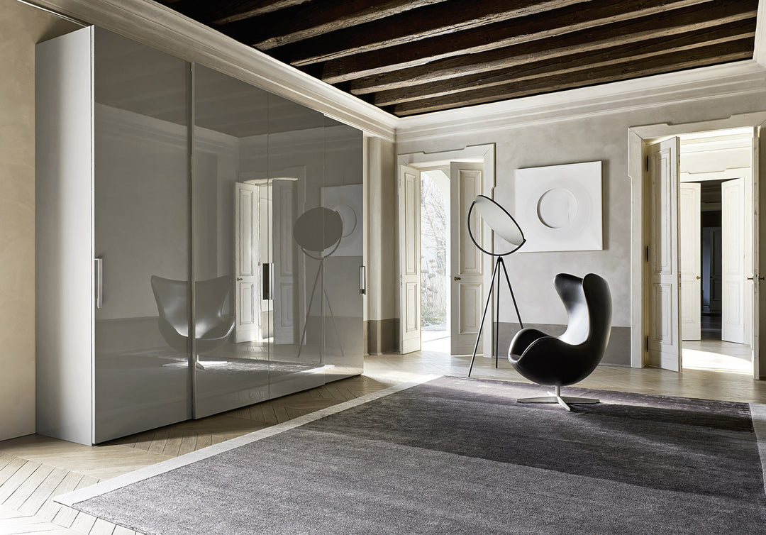 Mia Liscia Kleiderschrank