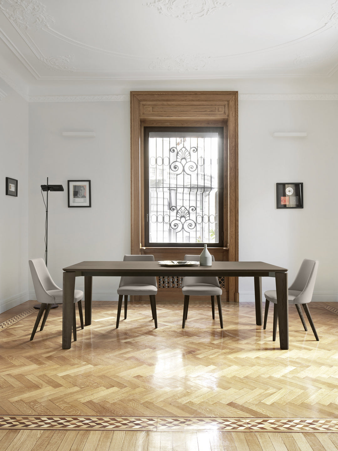 Desco dining table ceramic top