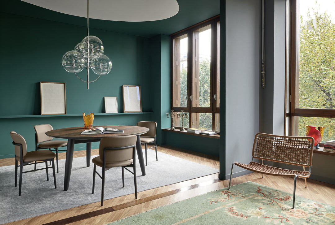 Convivo dining table round wooden top