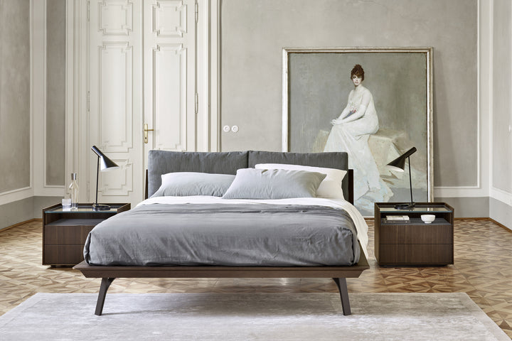 Abbraccio wood bed