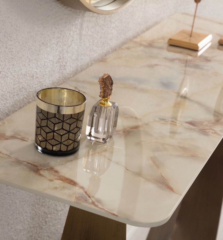 Cali Kommode (Brass)