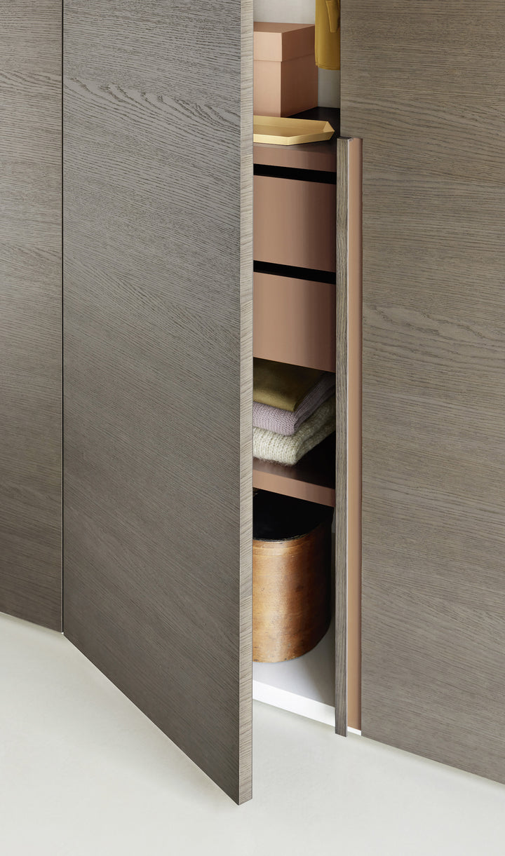 Tratto Kleiderschrank