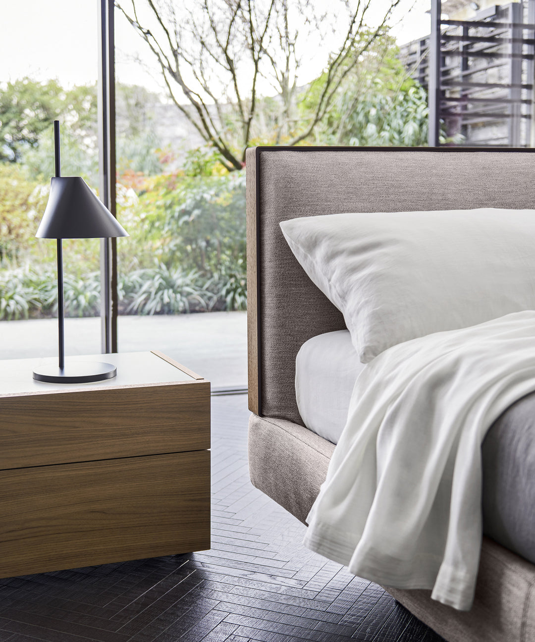 Decor bed