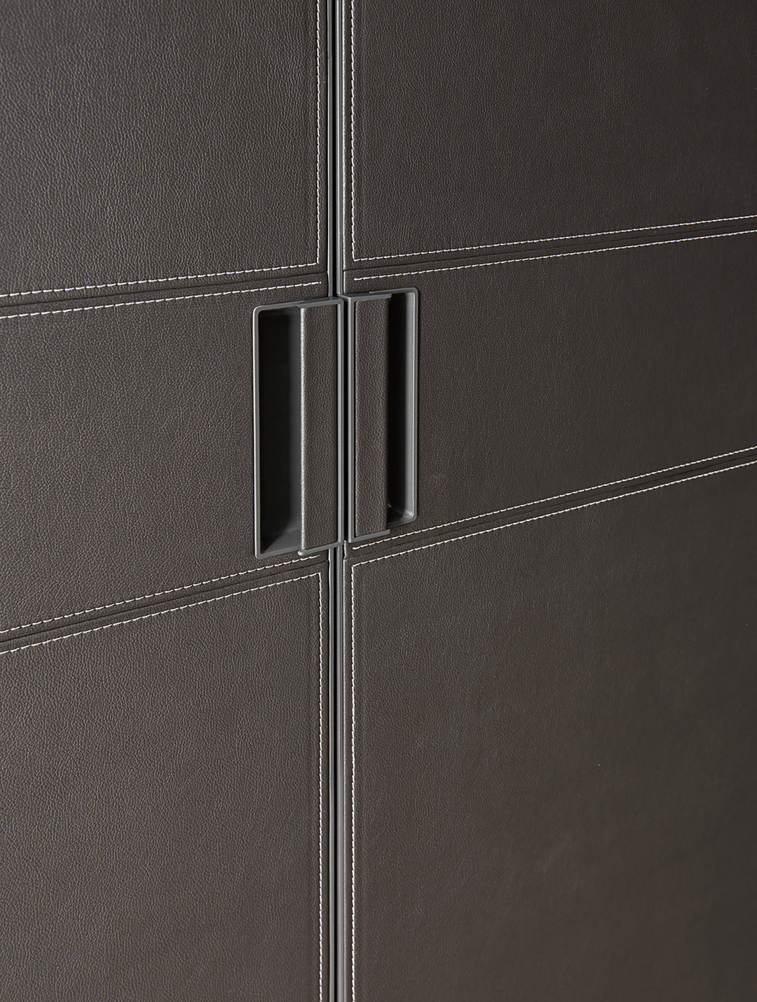 Eco Deluxe Kleiderschrank