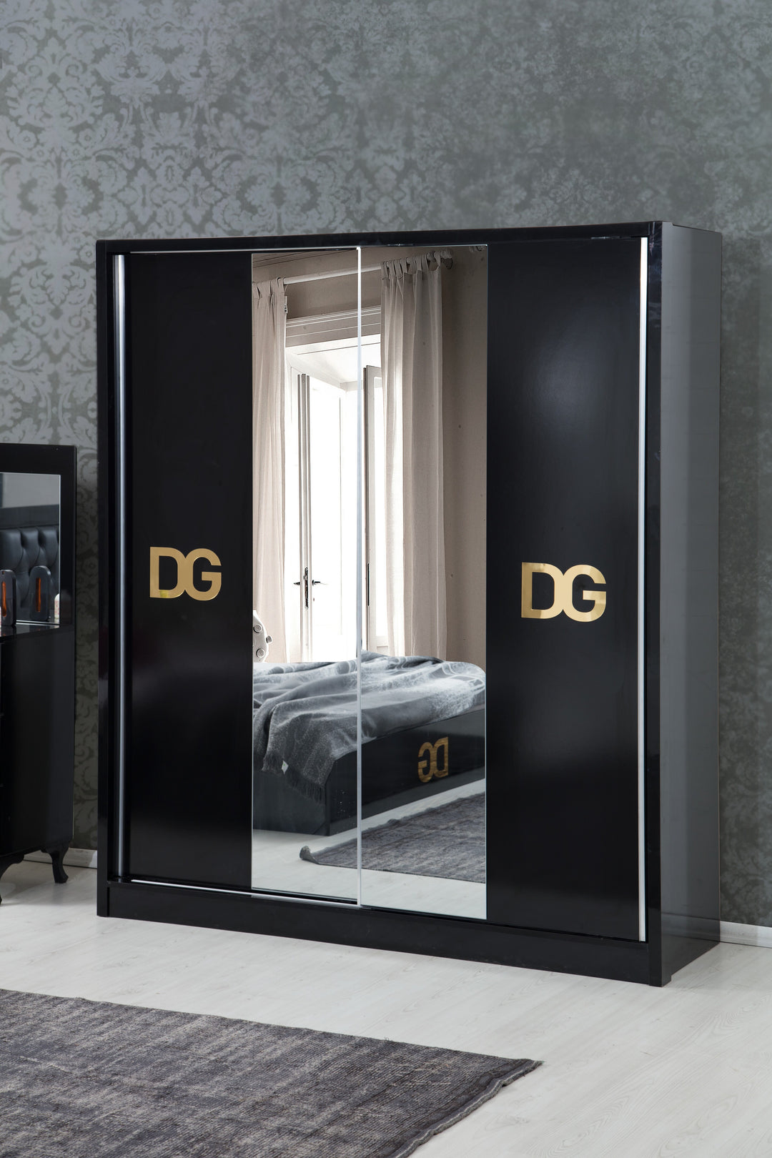 D&amp;G bedroom