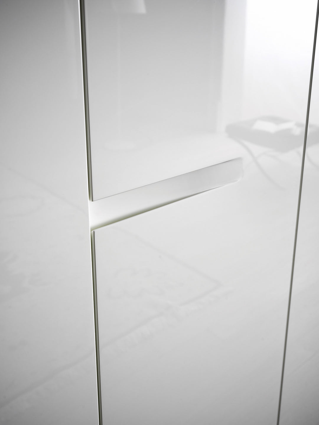 Vela Kleiderschrank
