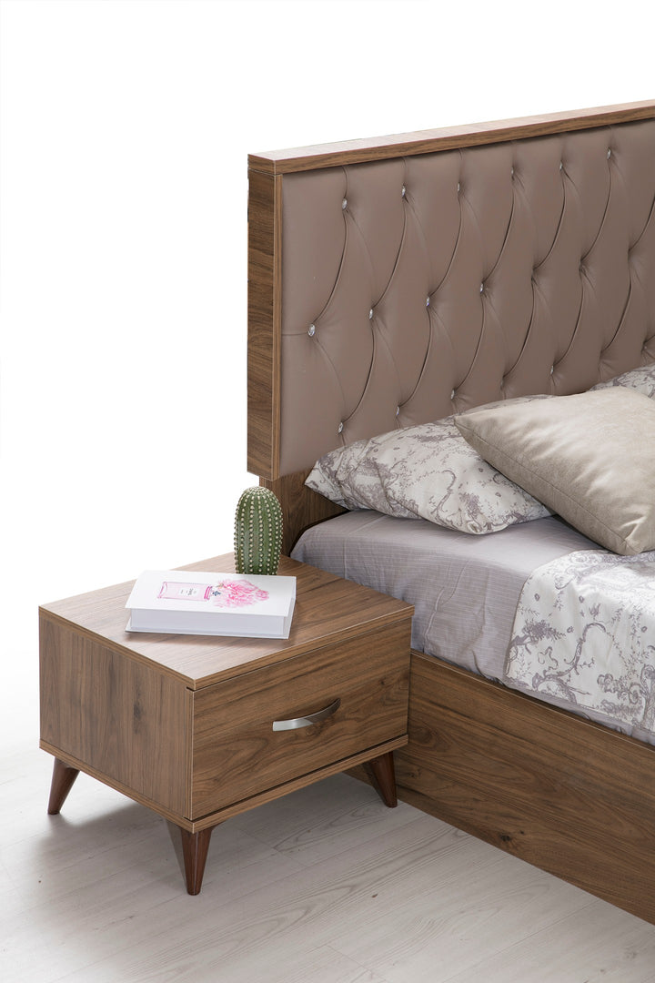 Gizem bedroom