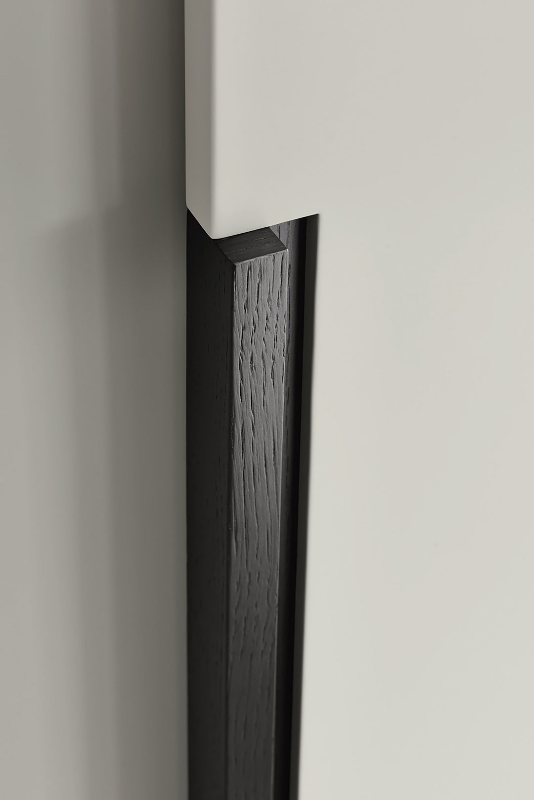 Tratto Kleiderschrank
