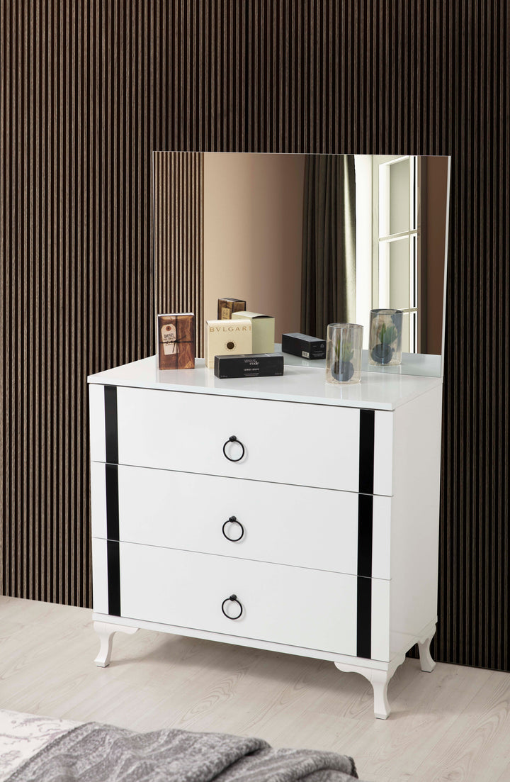 Inci bedroom