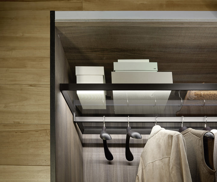 Scringo wardrobe