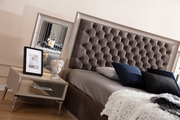 Asya bedroom