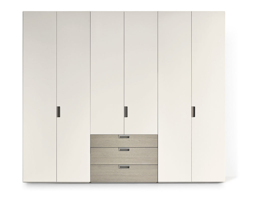 Collage SBE Kleiderschrank