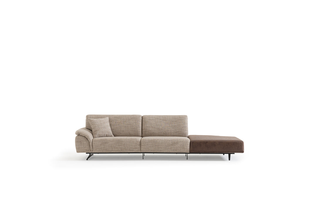Siena sofa with pouf