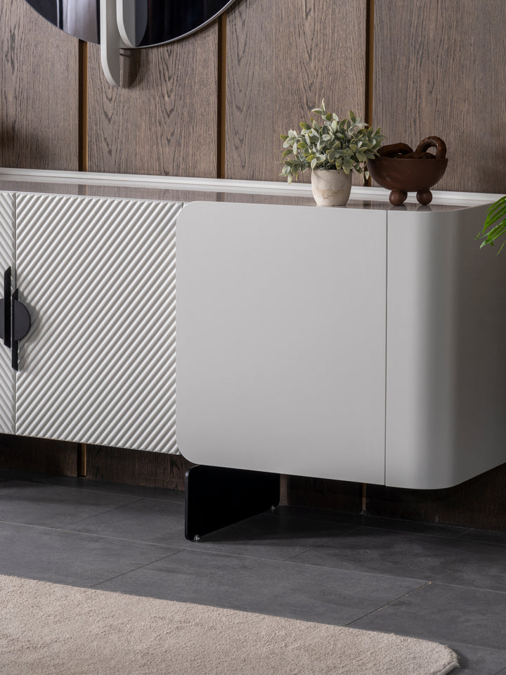 Zerren Sideboard