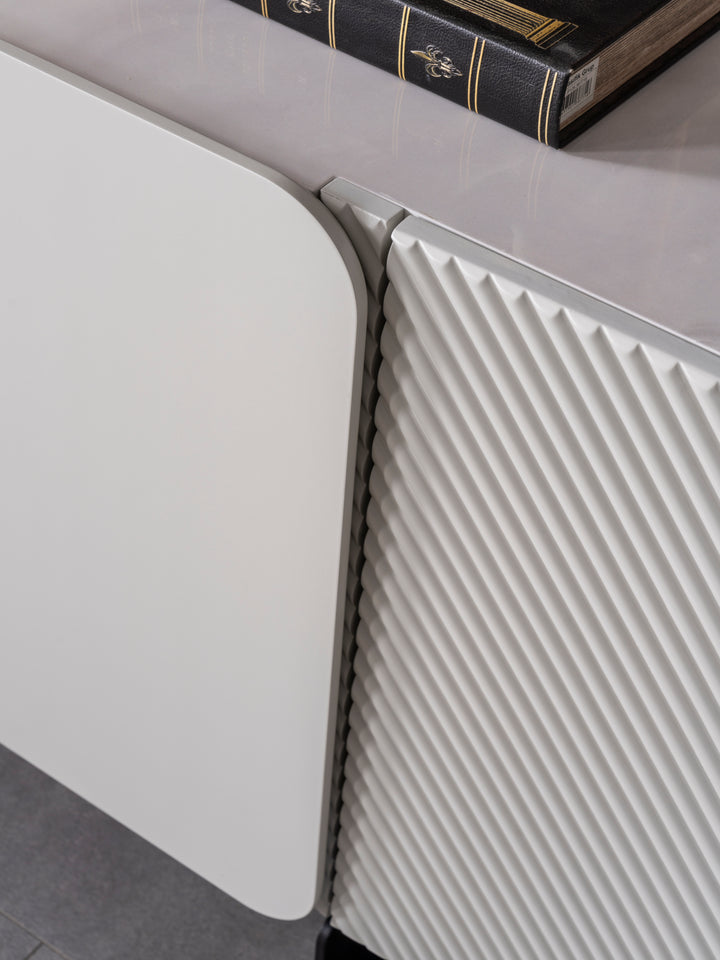 Zerren Sideboard