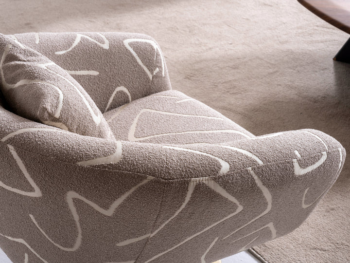 Luna armchair