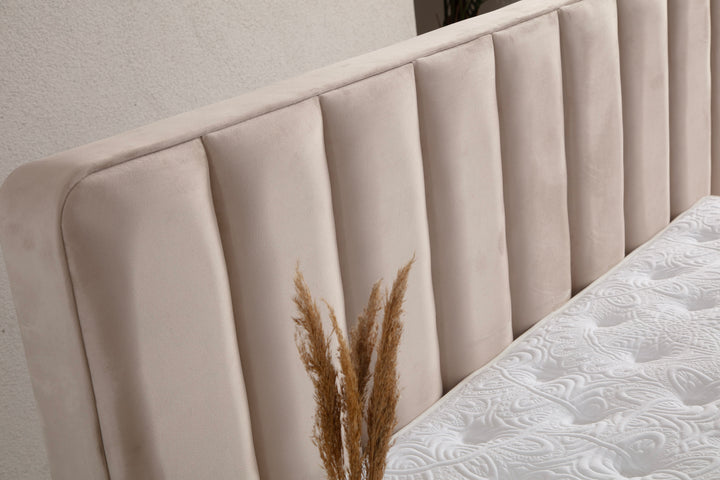 Defne bed with storage space