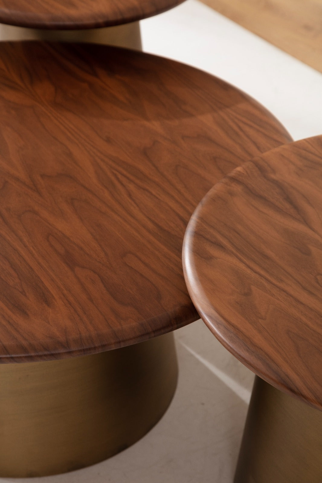 Tola Couchtisch (Brass)