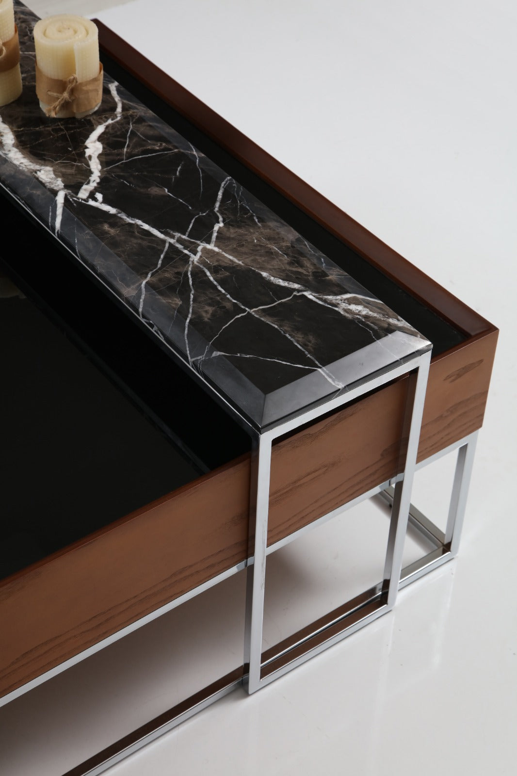 Crown Couchtisch (Walnut)