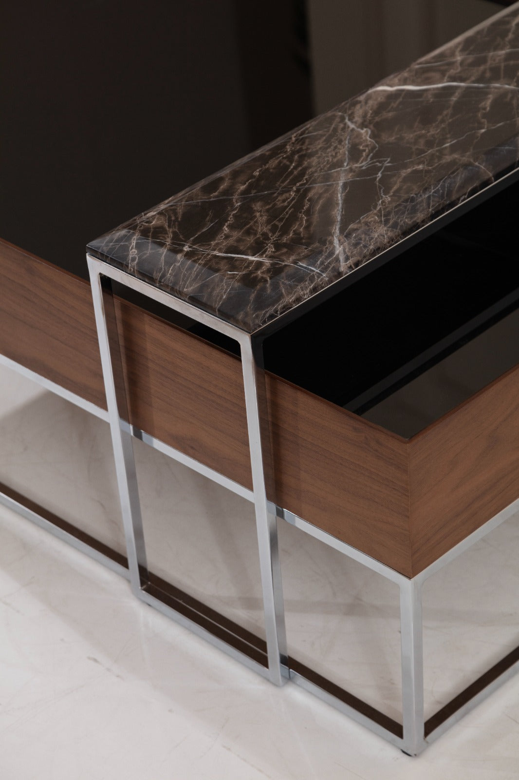 Crown Couchtisch (Walnut)